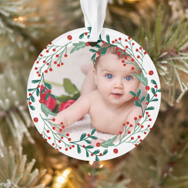 Die erste Weihnachtskirsche des Fotos Ornament (Baum)