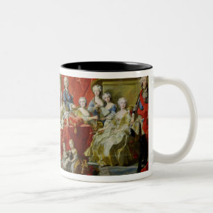 Die Familie von Philip V, 1743 (Öl auf Leinwand) Zweifarbige Tasse