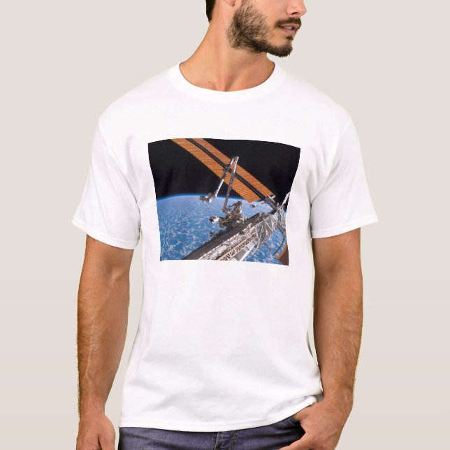 Die Flügel der Canadarm2- und Solarpaneele T-Shirt (Vorderseite)