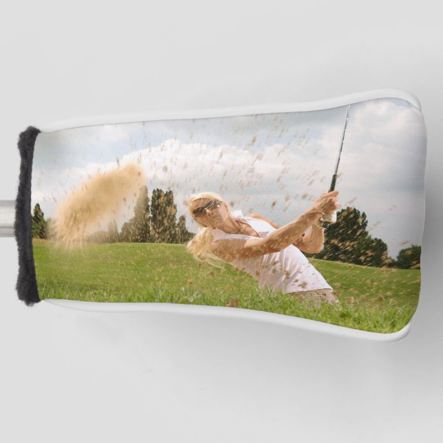 Die Frau schwingt einen Golfclub Putter Golf Head  Headcover (Vorderseite)