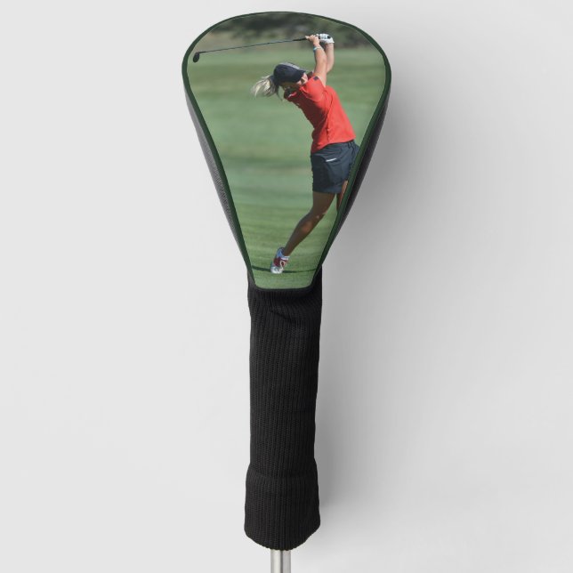 Die Frau schwingt einen Golfplatz Driver Golf Head Golf Headcover (Vorderseite)