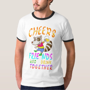 Die Freunde, die zusammen trinken T-Shirt