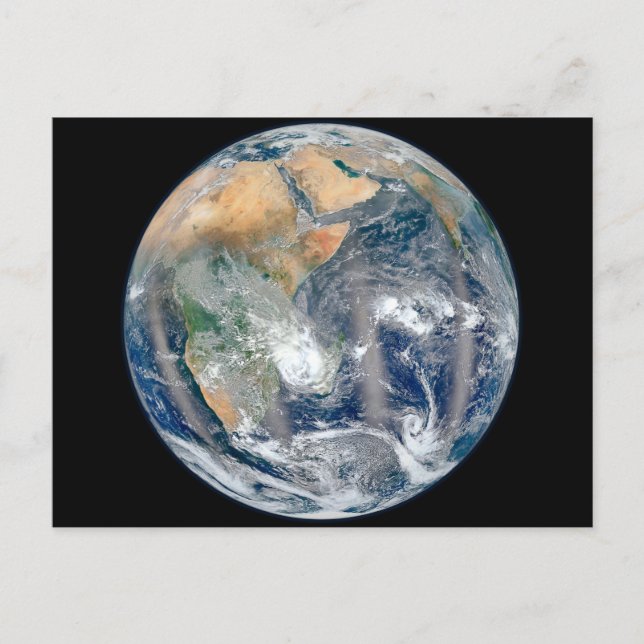 Die ganze Erde, die die östliche Hemisphäre zeigt. Postkarte (Vorderseite)