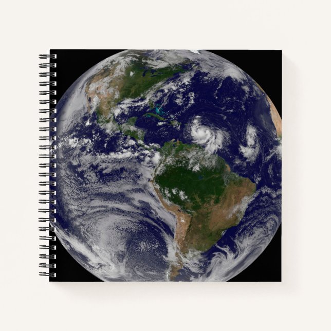 Die ganze Erde mit tropischen Stürmen im Atlantik Notizbuch (Vorderseite)