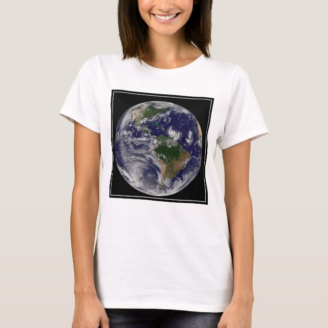 Die ganze Erde mit tropischen Stürmen im Atlantik T-Shirt (Vorderseite)