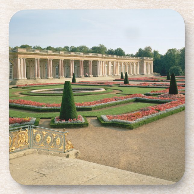 Die Garten-Fassade des großartigen Trianon, 1687 Untersetzer (Vorderseite)