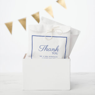 Die Gastgeschenk Hochzeit ist in einem minimalisti Geschenktütchen