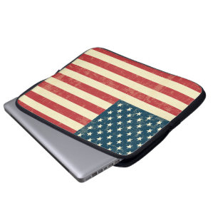 Die gealterte amerikanische Flagge verblaßte Laptopschutzhülle