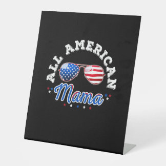 Die gesamte amerikanische Mama-Familie am 4. Juli Sockelschild