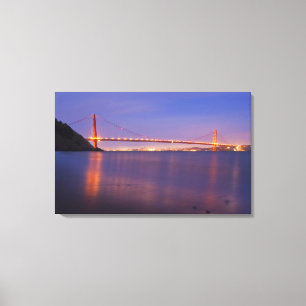 Die Golden Gate Bridge bei Dämmerung von Kirby Co Leinwanddruck