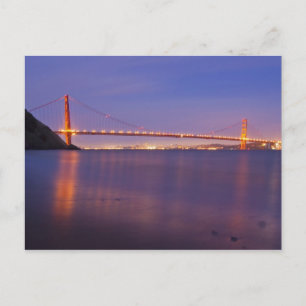 Die Golden Gate Bridge bei Dämmerung von Kirby Cov Postkarte