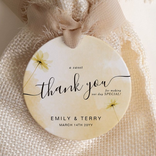 Die Goldene Stunde Hochzeit mit Blumen und Grace Geschenkanhänger (Von Creator hochgeladen)