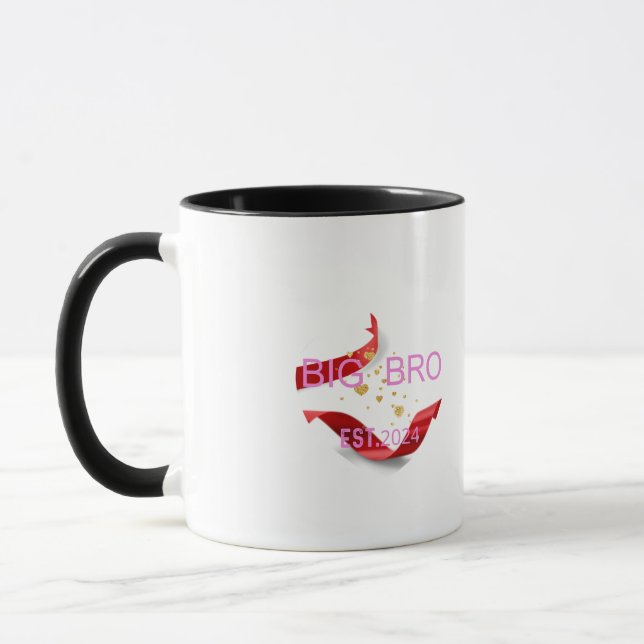 die große Tasse von Kaffee oder heißem Choco (Links)