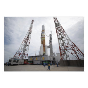 Die H-IIB Rakete auf der Abschussrampe Fotodruck
