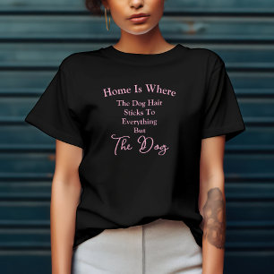 Die Haare bleiben an allem kleben, nur nicht am Hu T-Shirt