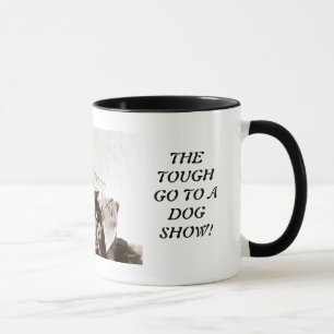 Die Härten gehen zu einer Hundeausstellung Keramik Tasse