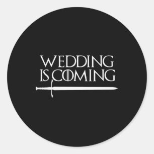 Die Hochzeit kommt zu einem lustigen Hen & amp; St Runder Aufkleber