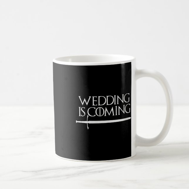Die Hochzeit von Frauen kommt zu sonniger Henne &  Kaffeetasse (Rechts)