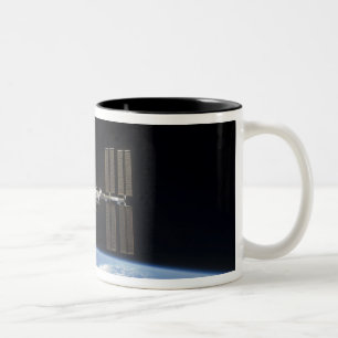 Die internationale Weltraumstation 10 Zweifarbige Tasse