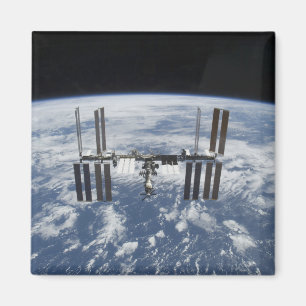Die internationale Weltraumstation in der Bahn Magnet