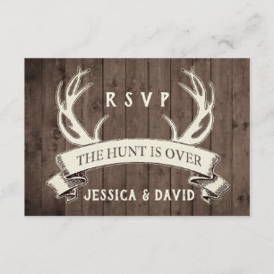 Die Jagd ist über die rustikale Barnwood-Hochzeit  RSVP Karte