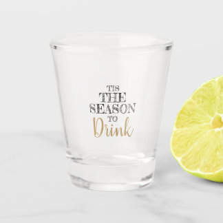 Die Jahreszeit zum Trinken Schnapsglas