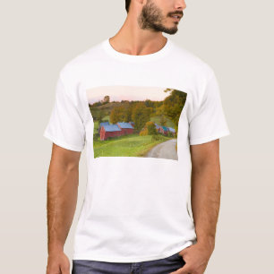 Die Jenne Farm in Woodstock, Vermont. Herbst. T-Shirt