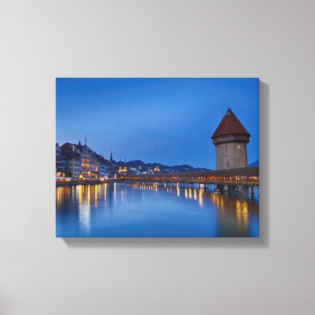 Die Kapellbrücke in Luzern Leinwanddruck (Vorderseite)