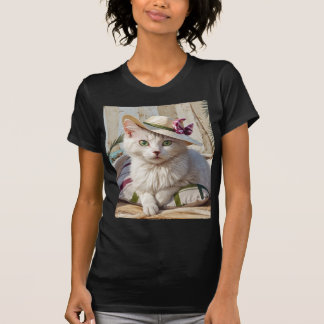 Die Katze am Strand. T-Shirt