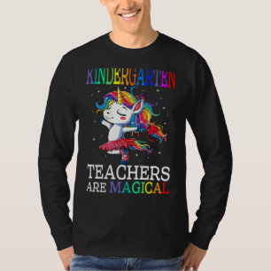 Die Kindergartenlehrer sind magisch eingebildet T-Shirt