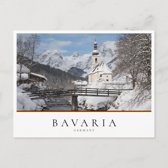 Die Kirche im Schnee mit den Alpen im Winter Postkarte (Vorderseite)