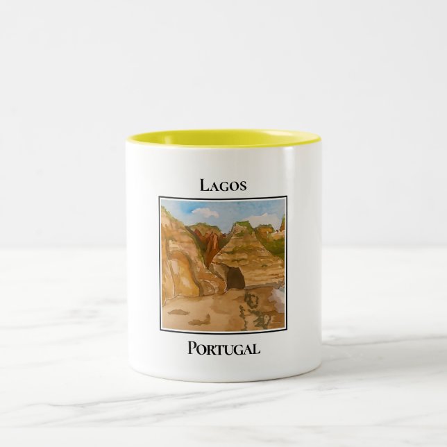 Die Klippen am Strand von Lagos, Portugal Zweifarbige Tasse (Mittel)