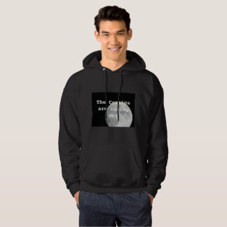 Die Krebse kommen aus schwarzem Hoodie