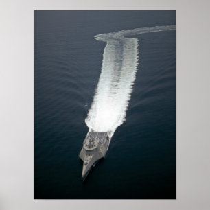 Die Küstenkampfschiff Unabhängigkeit 2 Poster