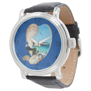 Die Lage in einer Muschel am Strand, Armbanduhr