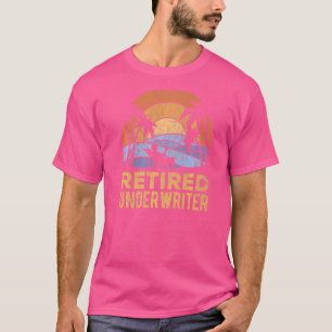 Die Legende hat das Unternehmen zurückgezogen T-Shirt