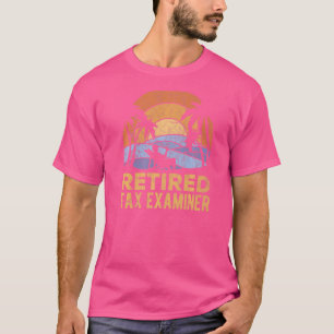 Die Legende hat Steuerberater im Ruhestand   T-Shirt