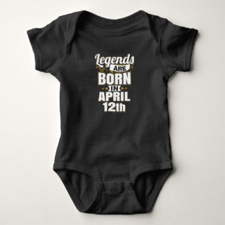 Die Legenden sind am 12. April Geboren Baby Strampler