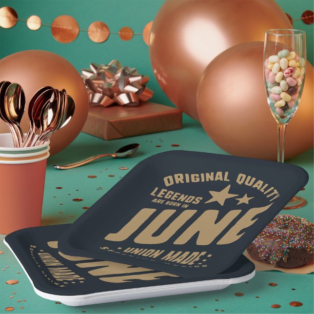 Die Legenden sind im Juni in Originalqualität Gebo Pappteller (Von Creator hochgeladen)