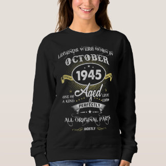 Die Legenden wurden im Oktober 1945 am 77. Sweatshirt