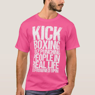 Die Leute, die das Punching betreiben, sind beim l T-Shirt