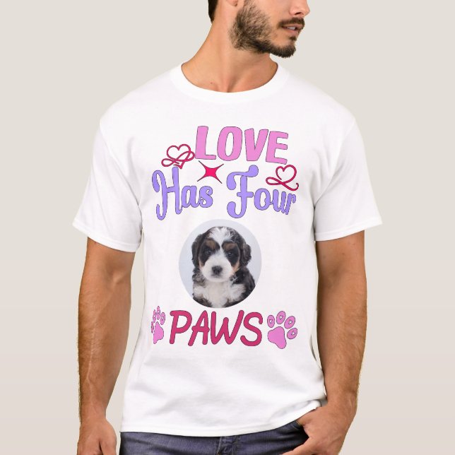 Die Liebe des benutzerdefinierten Fotos hat vier P T-Shirt (Vorderseite)