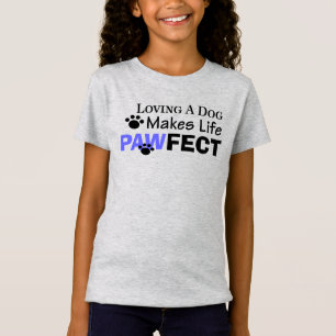 Die Liebe eines Hundes macht das Leben zu einem at T-Shirt