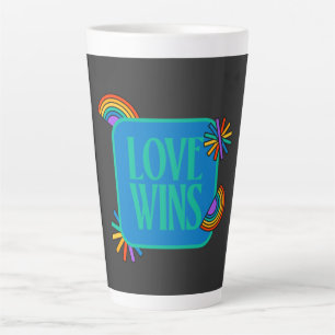 Die Liebe gewinnt. Gay Regenbogen lgbtq Milchtasse