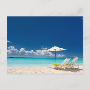 Die Liegestühle am Strand Postkarte