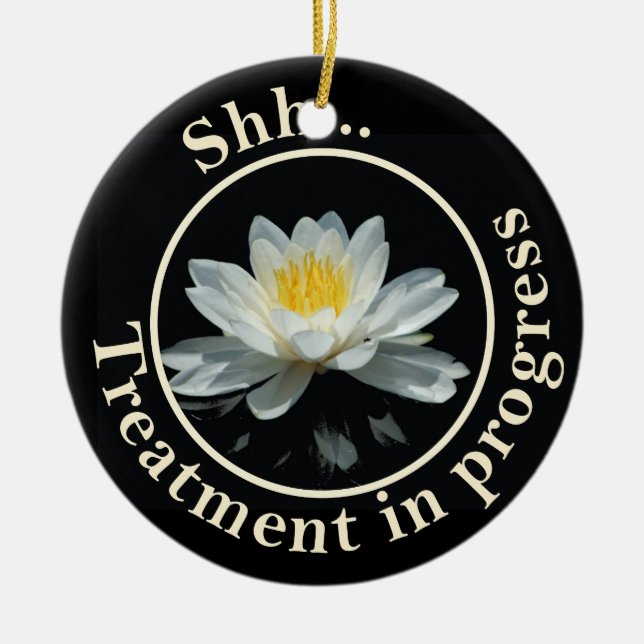 Die Lotus-Blume im Behandlungsraum stört nicht Keramik Ornament (Vorne)