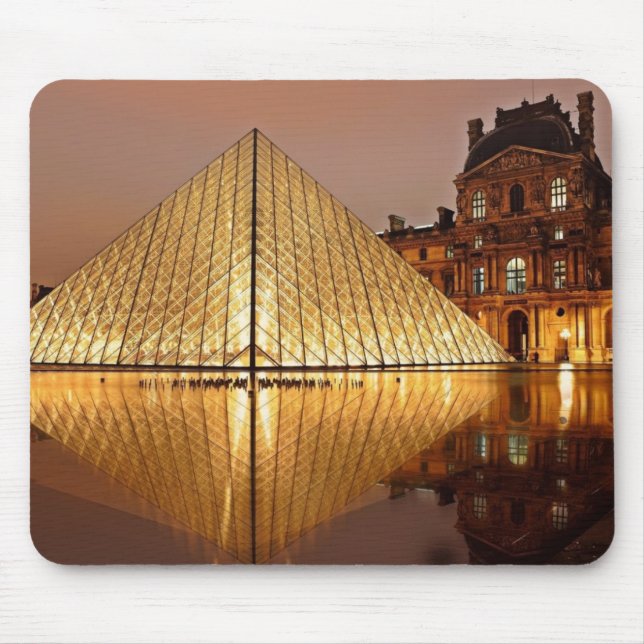 Die Louvregalerie, Paris nachts Mousepad (Vorne)