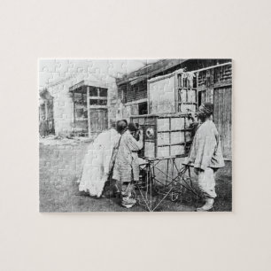 Die magische Laterne, c.1870 (b/w Foto)