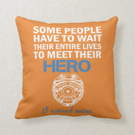 Die Mama des Polizei-Offiziers Kissen