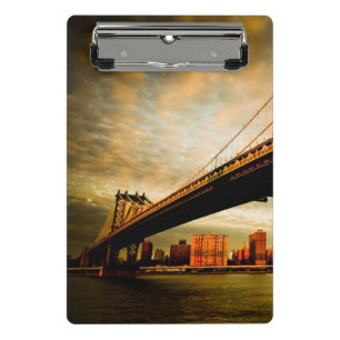 Die Manhattan-Brückenansicht von Brooklyn-Seite Mini Klemmbrett